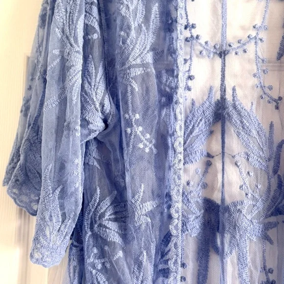 Vince Camuto Sheer Lace Kimono Robe in Light Blue - Picture 2 of 6